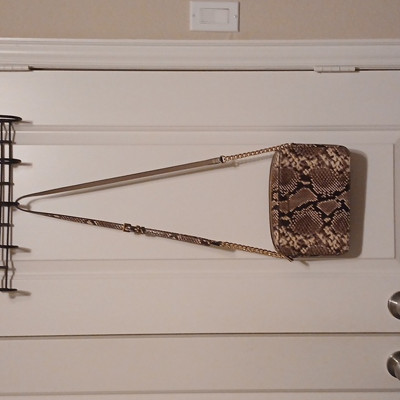 Michael Kors Snakeskin Print - Picture 5 of 16